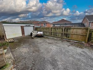 Photo 16- click for photo gallery